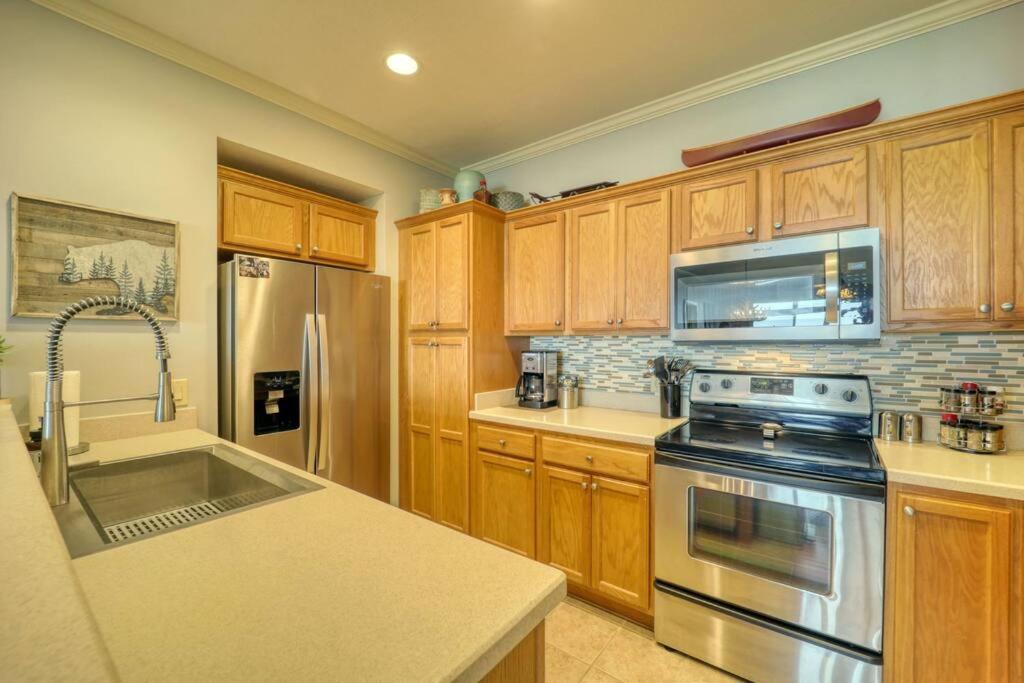 Bucket List Views Sugar Mountain Private Condo - 2Bed, 2Bath, Sleeps 6, Panoramic Views Of Mountains From Large Deck, Short Drive To Shopping, Restaurants, Cafes & Banner Elk Town ภายนอก รูปภาพ